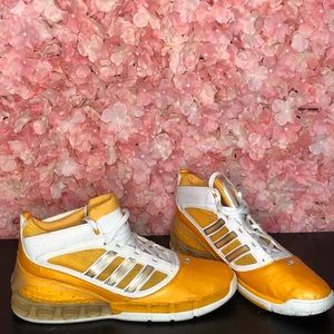Adidas Bounci Size 17 Yellow Sneakers